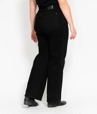 Judy Blue - Macacão jeans reto com controle de barriga e cintura alta