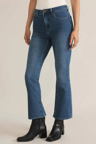 Z Supply - Calça jeans flare Lia Denim com cadarço e barra dobrada