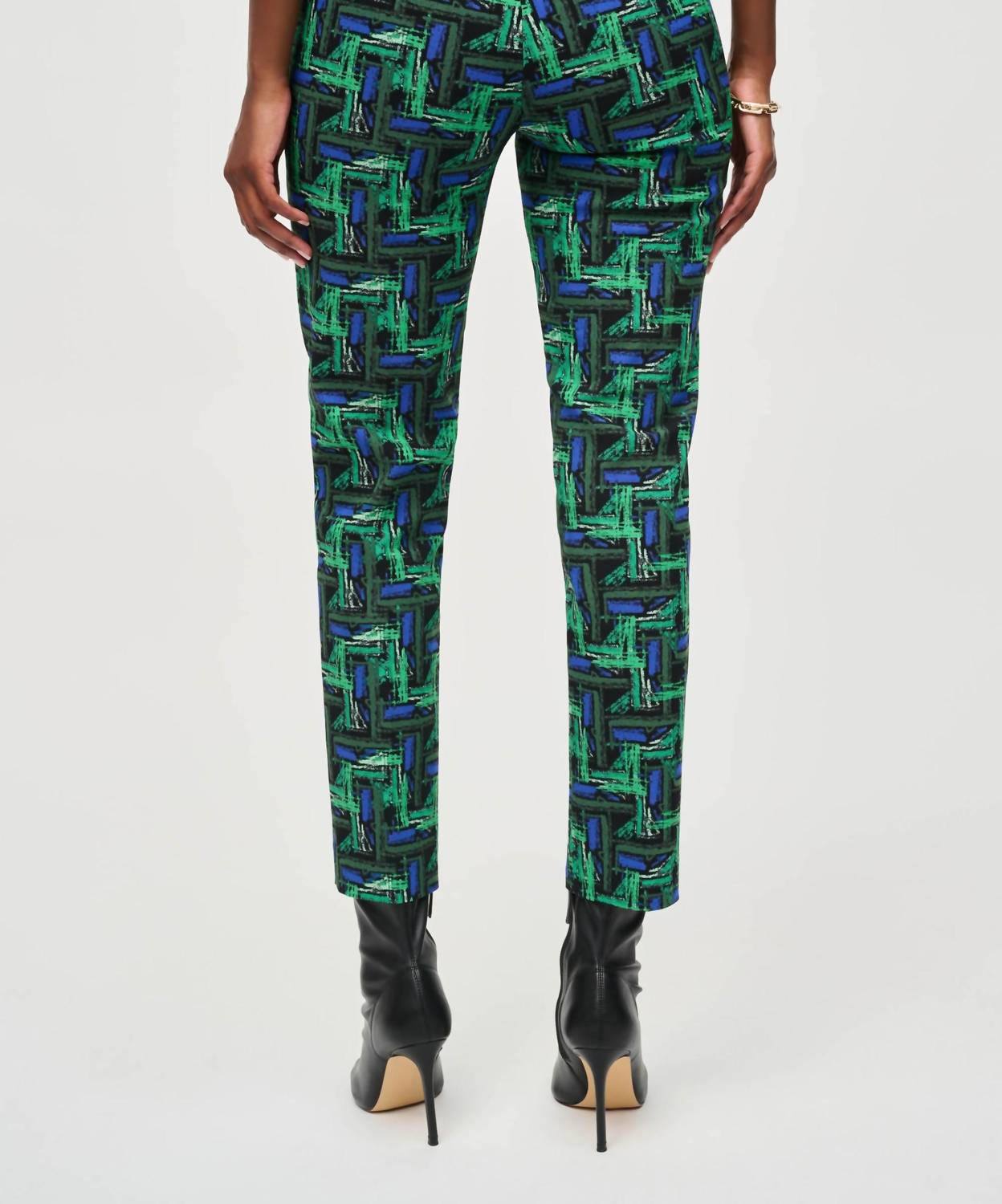 Joseph Ribkoff - Abstract Print Slim Cropped Pant