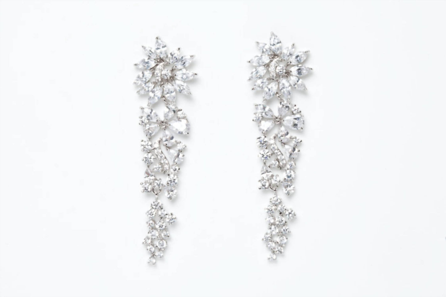 Avenue Chic - Women's Shooting Star Dangle Earrings