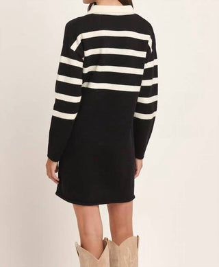 Able - Vestido curto suéter com gola listrada
