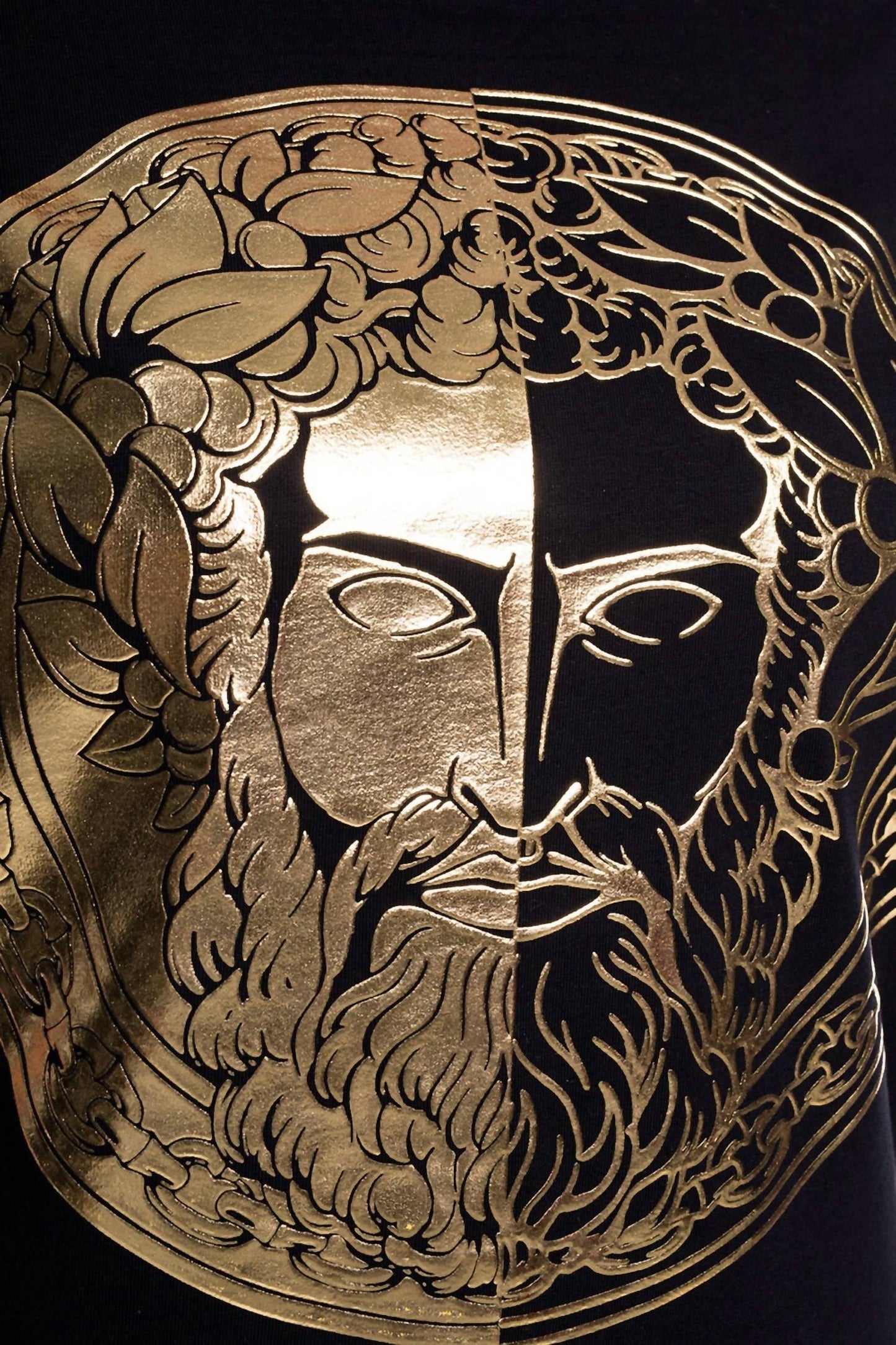 Versace - Vestido camiseta com logotipo dourado feminino Couture