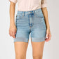 Judy Blue - Shorts jeans descolado com controle de barriga