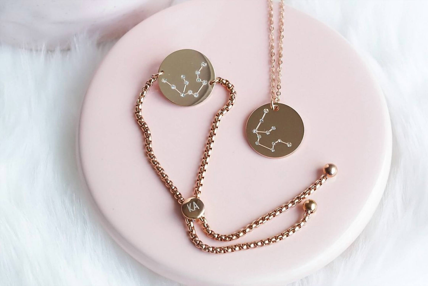 Kinsley Armelle - Women's Aquarius Necklace