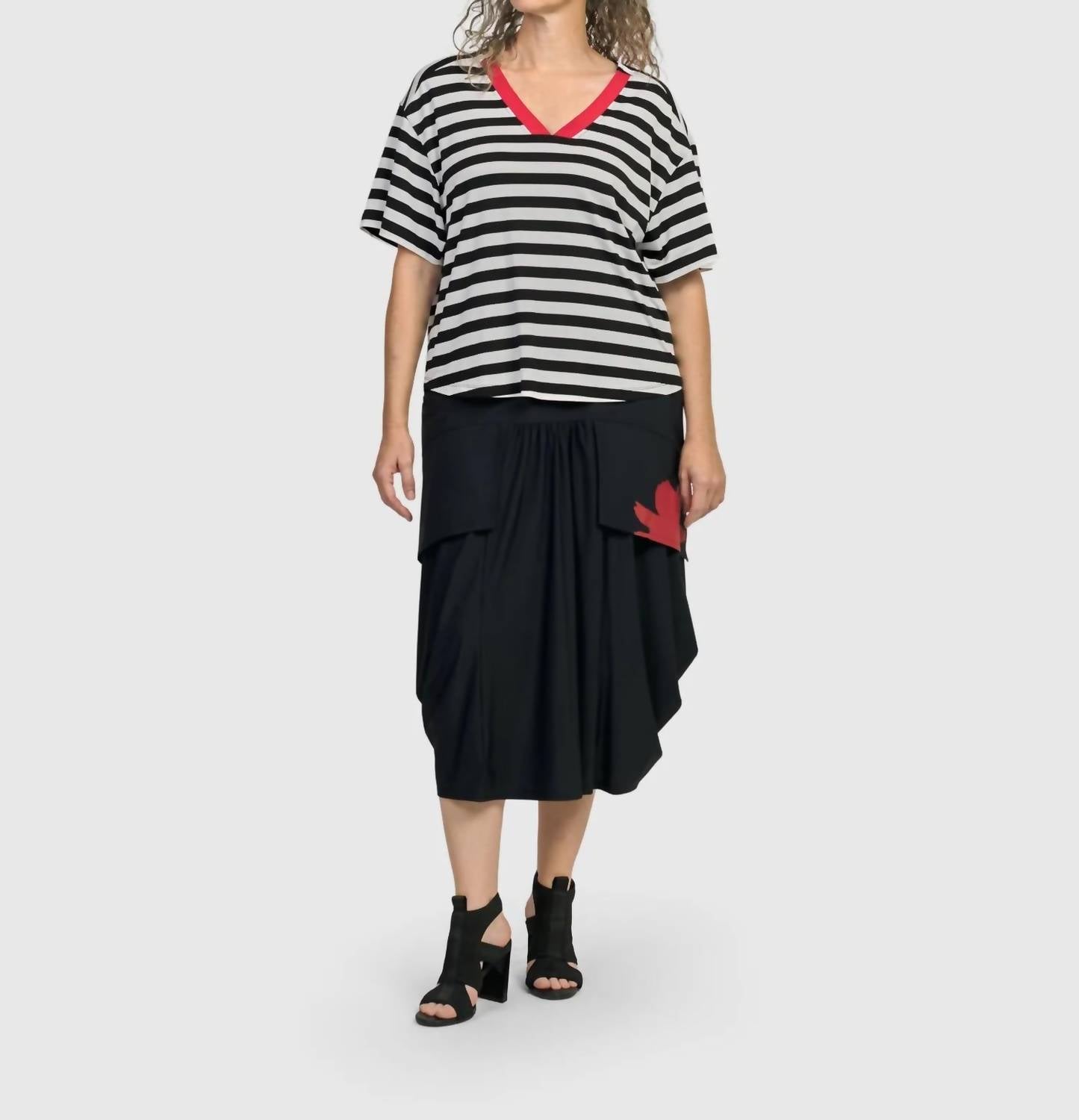 Alembika - Tekbika Gotta Have Art Skirt