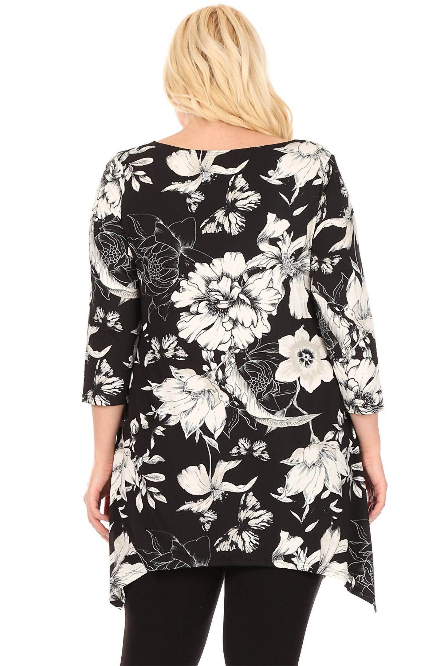 White Mark - Plus Size Floral Scoop Neck Tunic Top with Pockets
