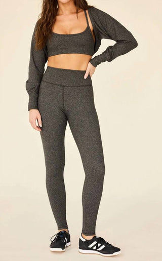 Strut This - The Shrug