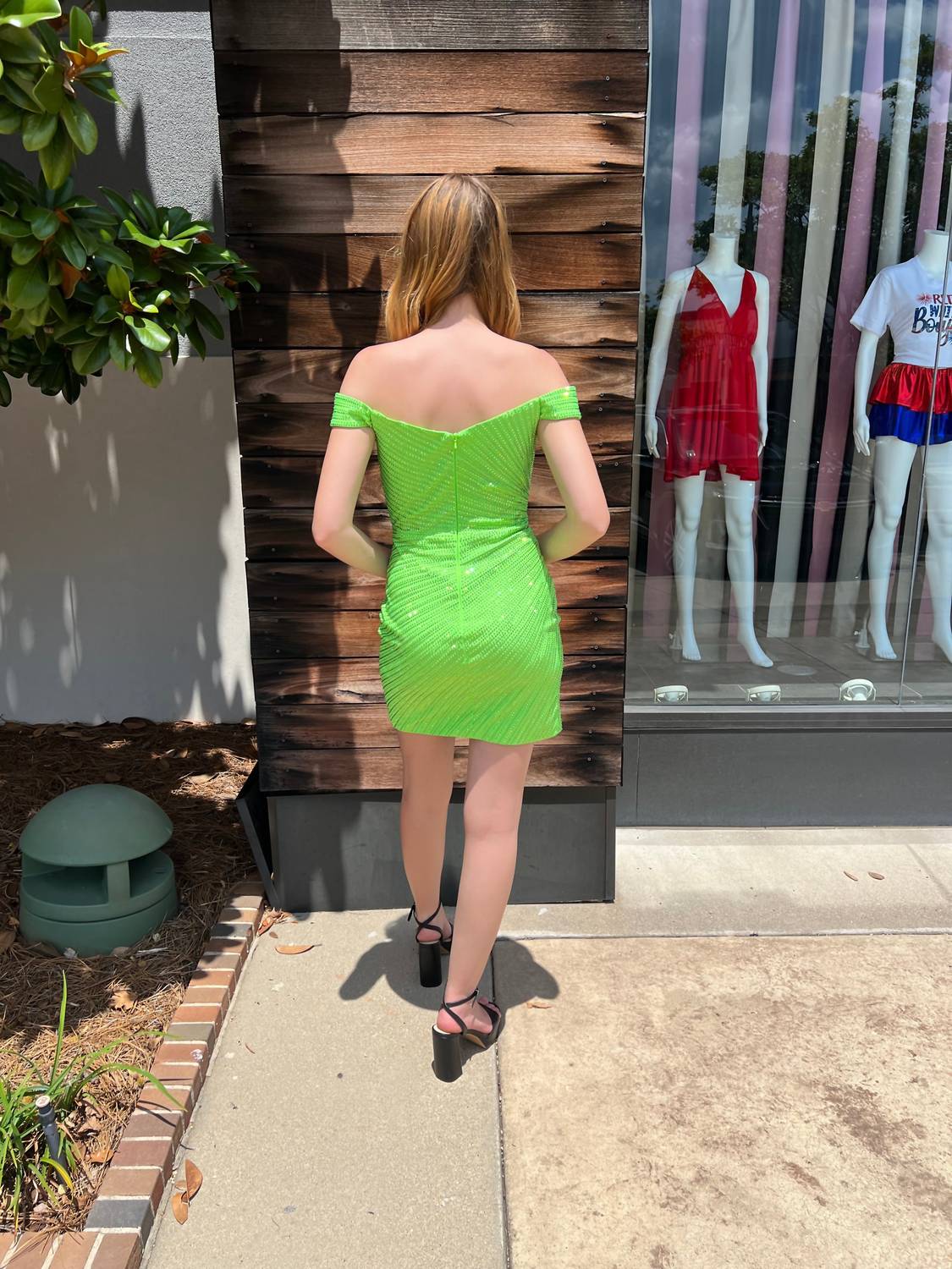 Vienna Prom - Off-the-shoulder Glitter Dress