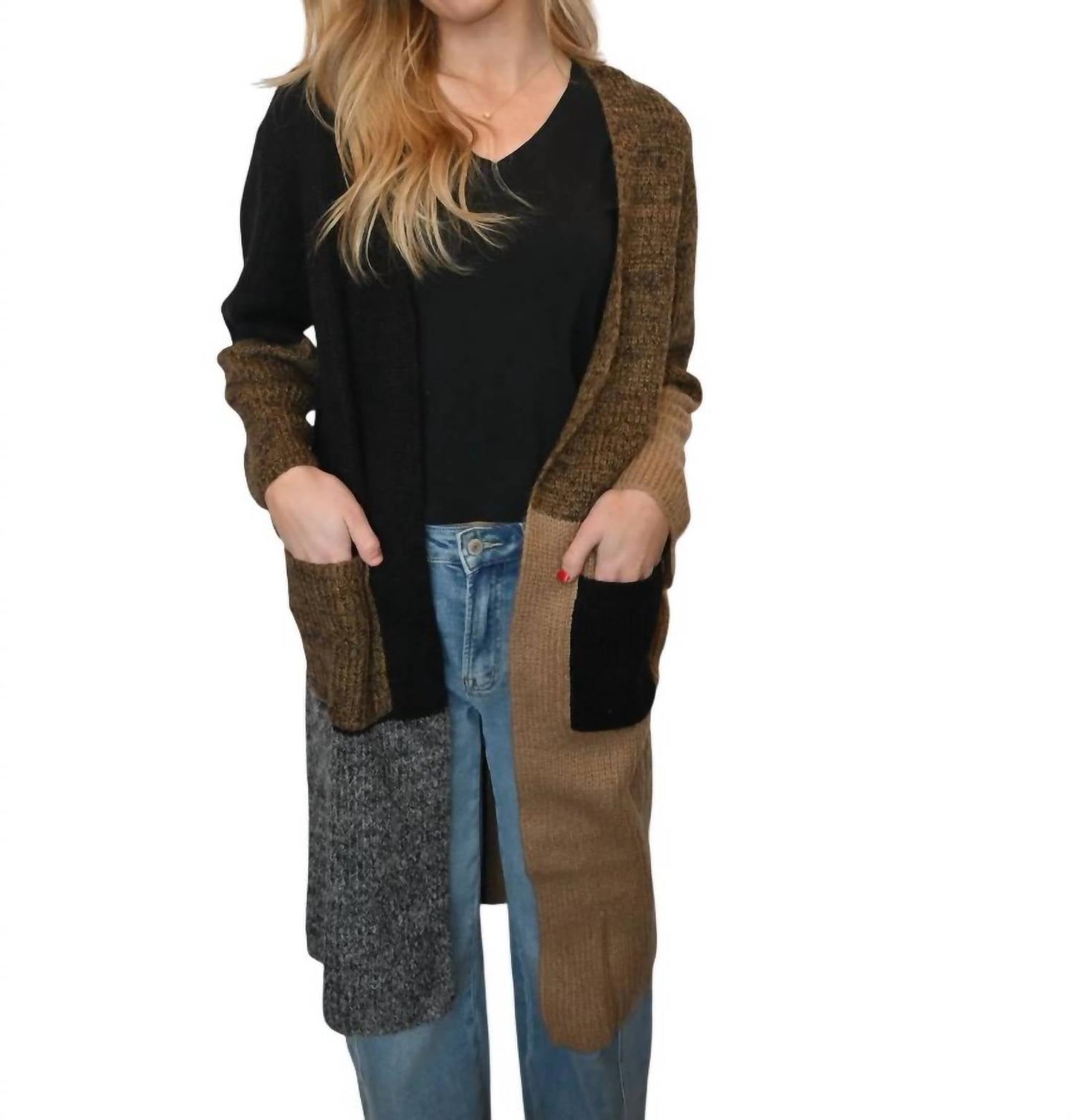 Elan - Cardigan Cafe Corner