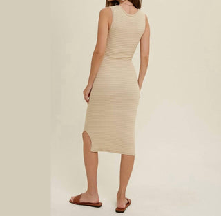 Lista de desejos - Vestido midi com regata e suéter