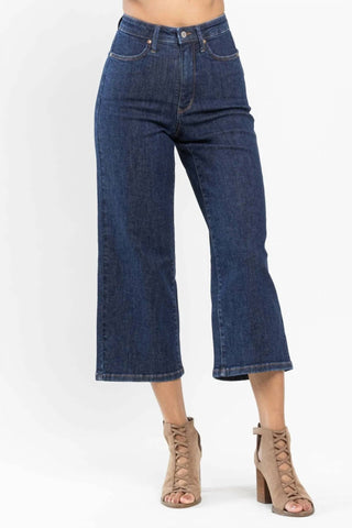 Judy Blue - Calça jeans curta com controle de barriga e perna larga