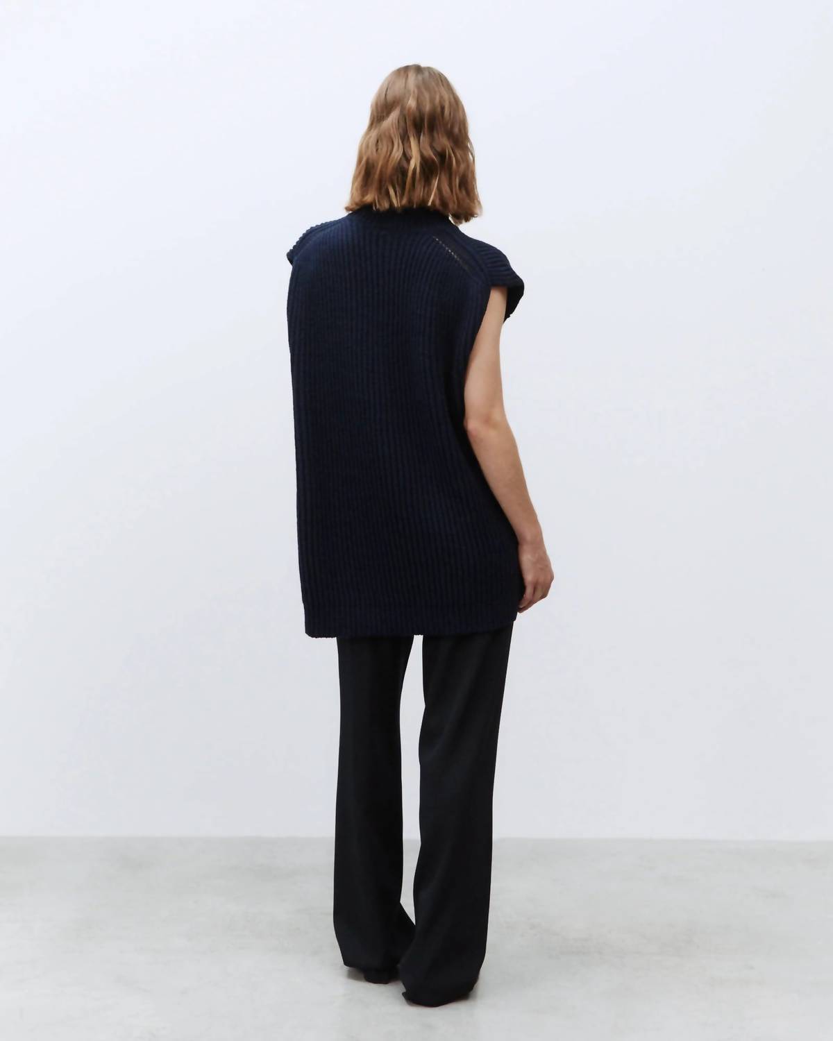 Alysi - Sleeveless Turtleneck Top Sweater Vest