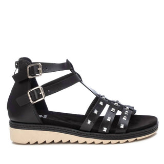Xti - SANDÁLIAS RASAS FEMININAS COM TACHAS DOURADAS