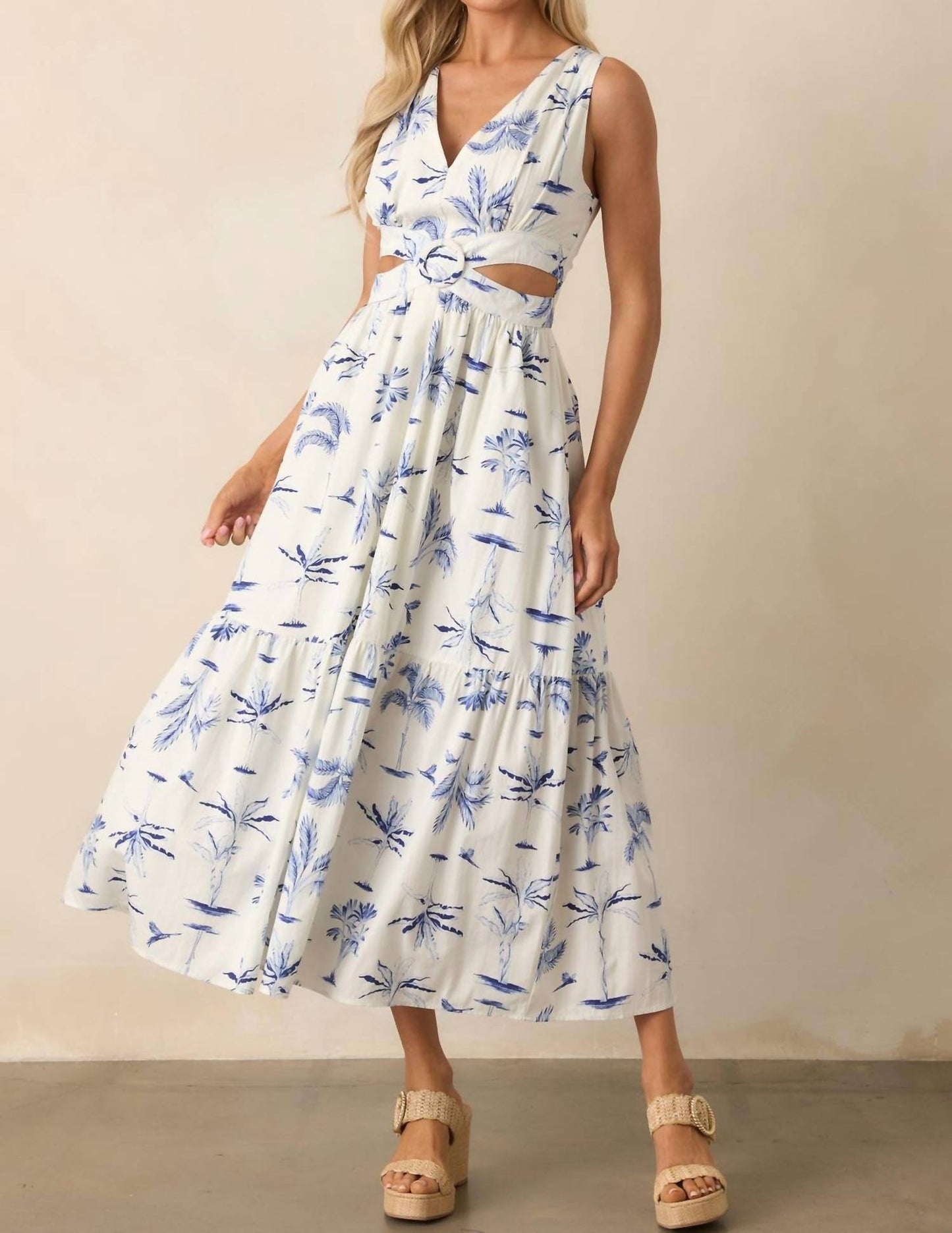 Dress Forum - Oceanica O Ring Cutout Midi Dress
