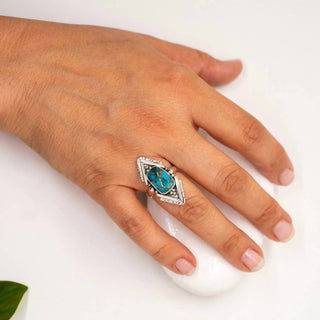 Baizaar - Women's Decorated Point Ring