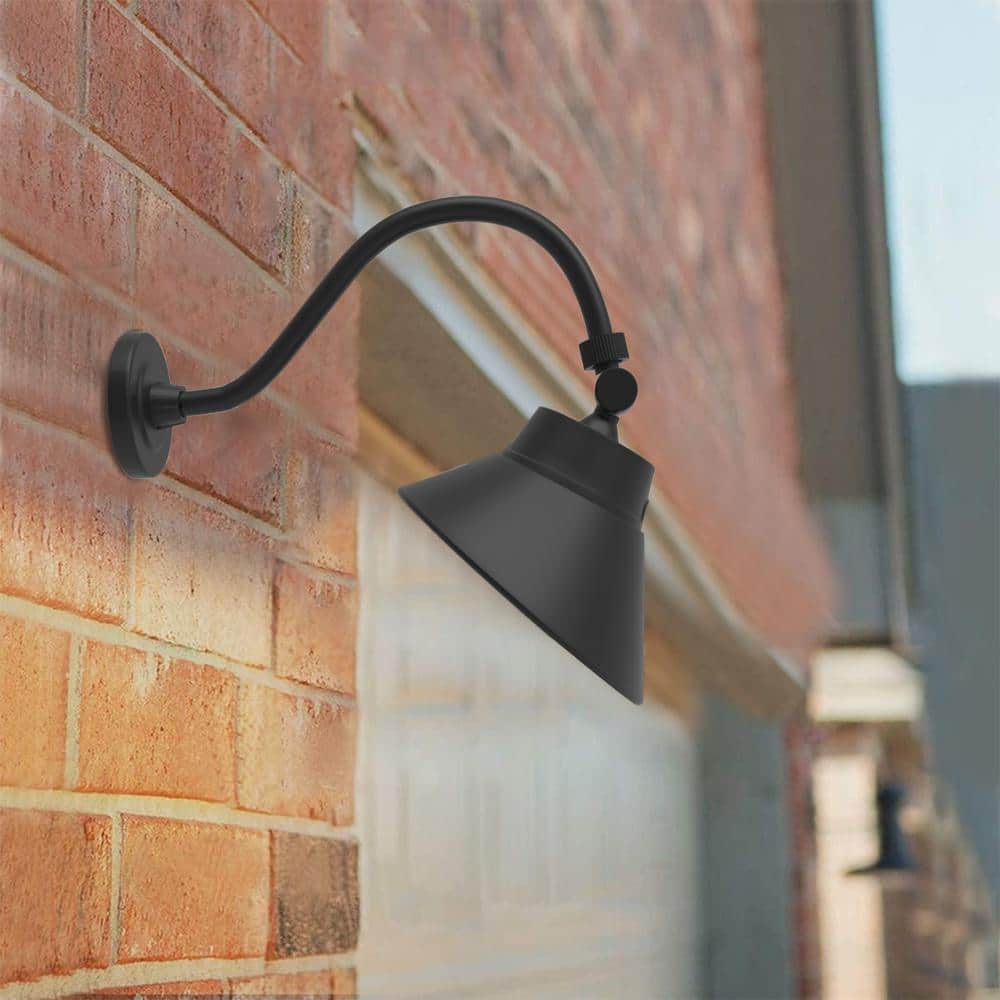 LED Gooseneck Barn Light with Photocell  Black
