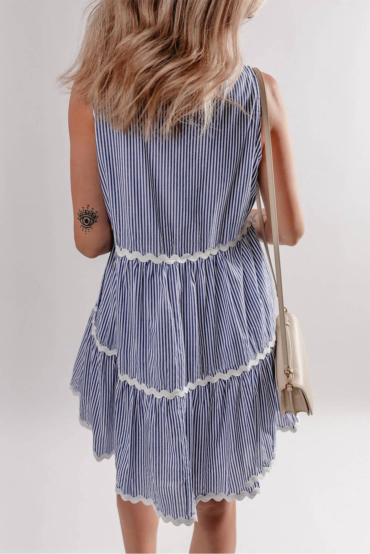 Aapparella - Striped Trim Sleeveless Dress