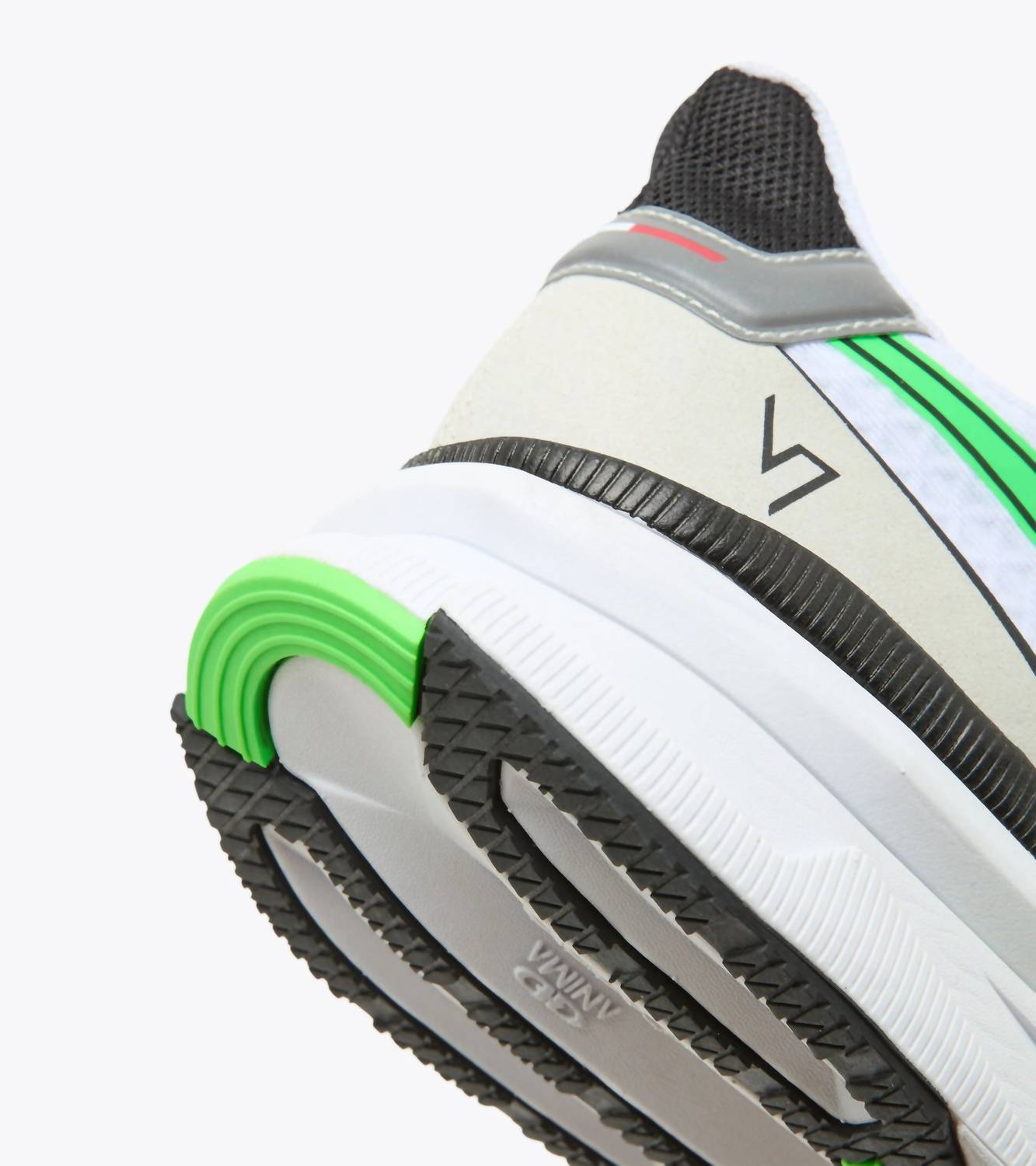 Diadora - Men’s Atomo V7000 Sneaker