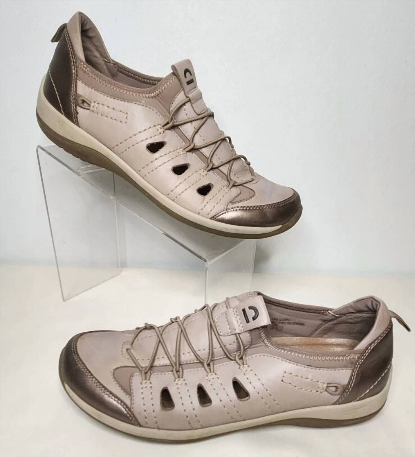 Earth - Women's Kara Goodall Sneakers