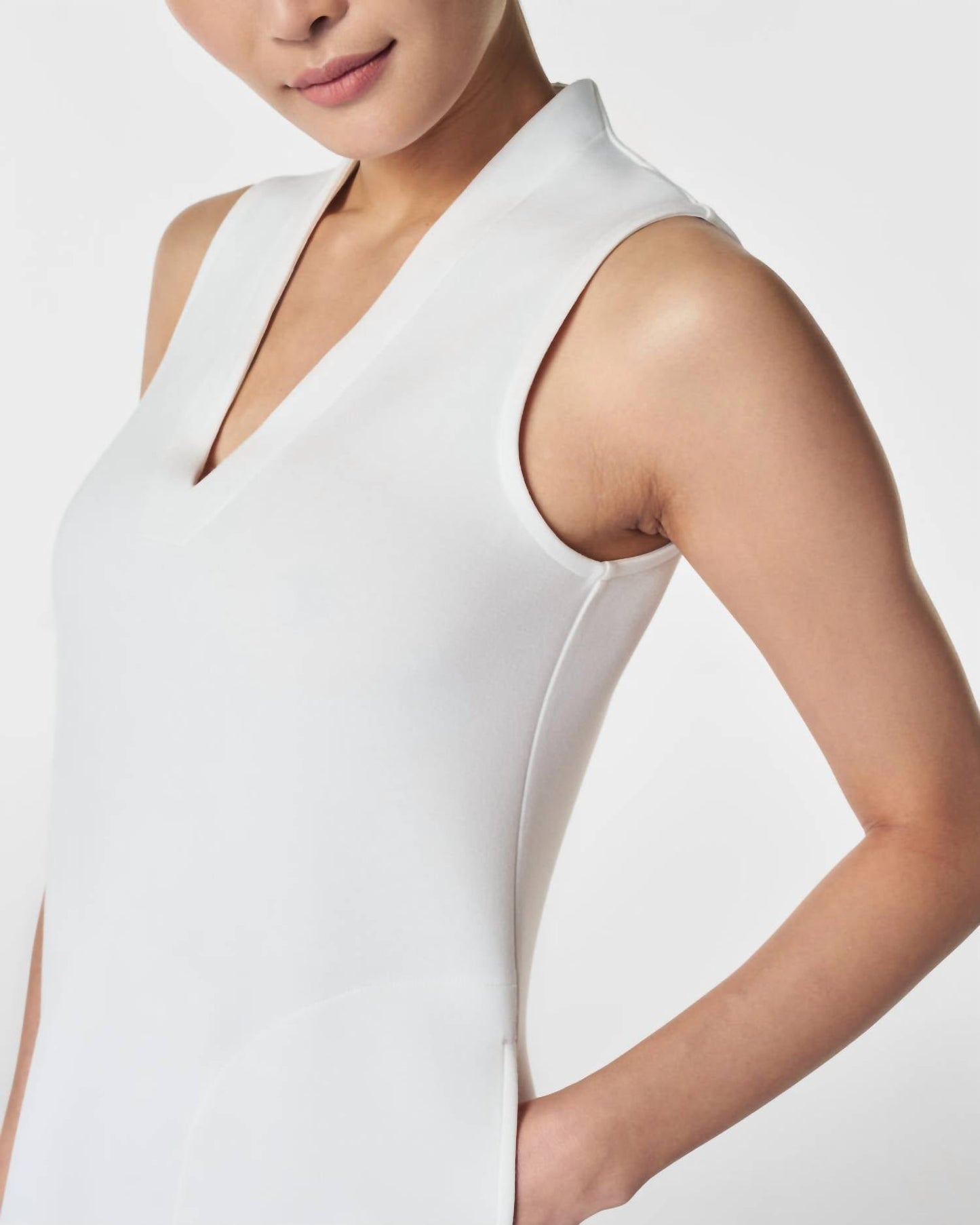 Spanx - AirEssentials V-Neck Mini Dress