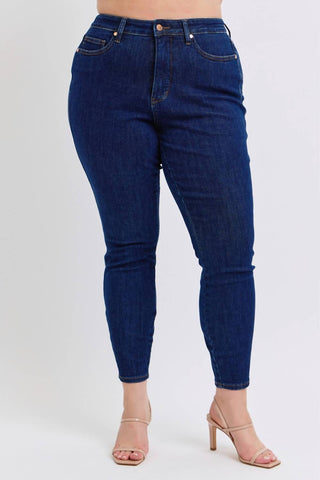 Judy Blue - Calça Jeans Skinny com Controle de Barriga de Cintura Média