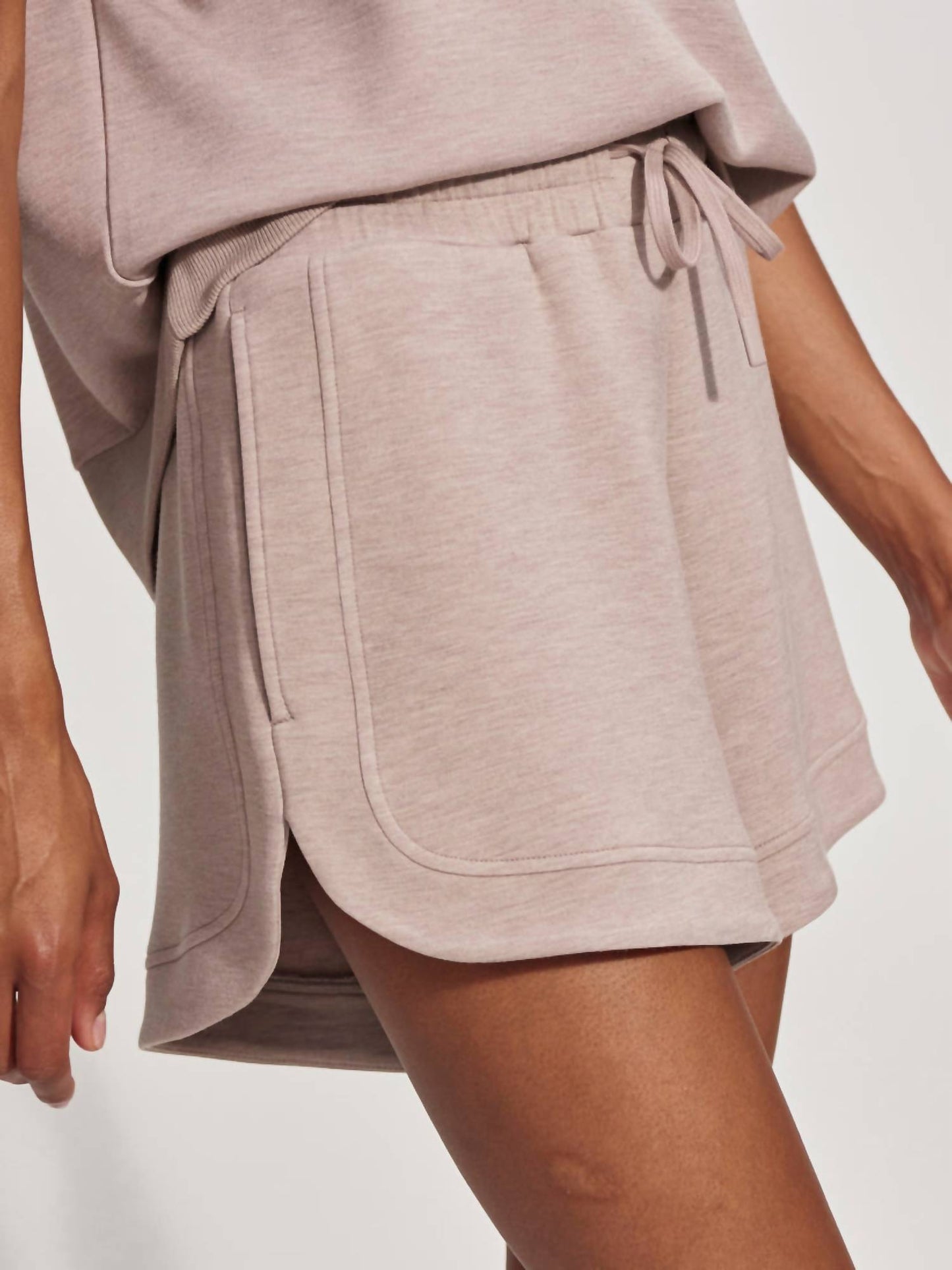 Varley - Ollie High Rise Short