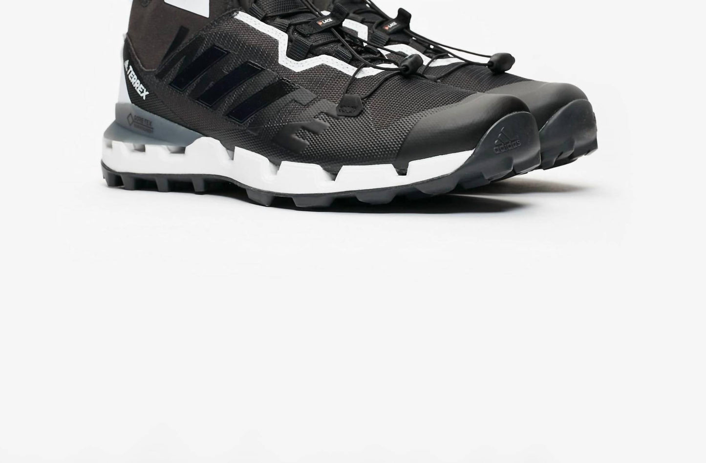 Adidas - MEN'S MOUNTAINEERING FAST GORTEX SHOES