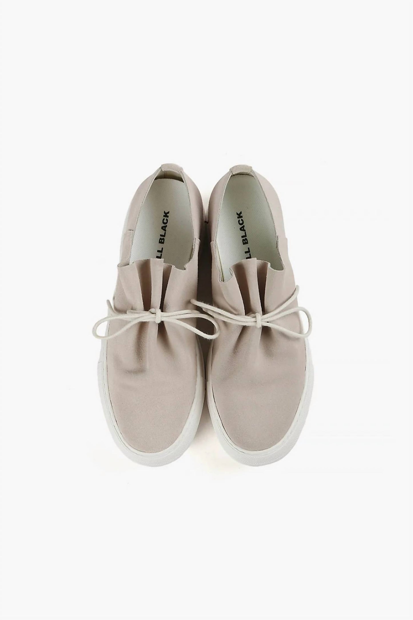All Black - Women's Gathered Sneaker