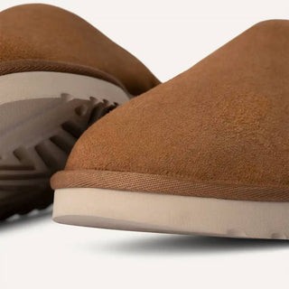 Ugg - Clássico Slip-On