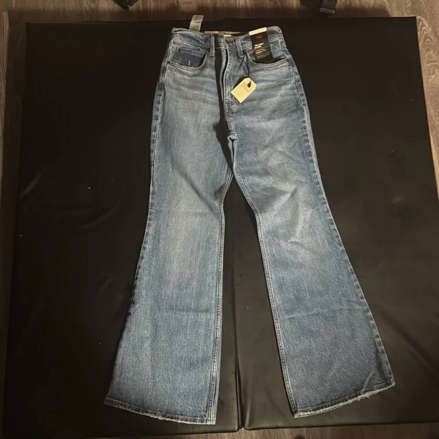 Levi'S - Premium 70s High Flare Leg Jeans
