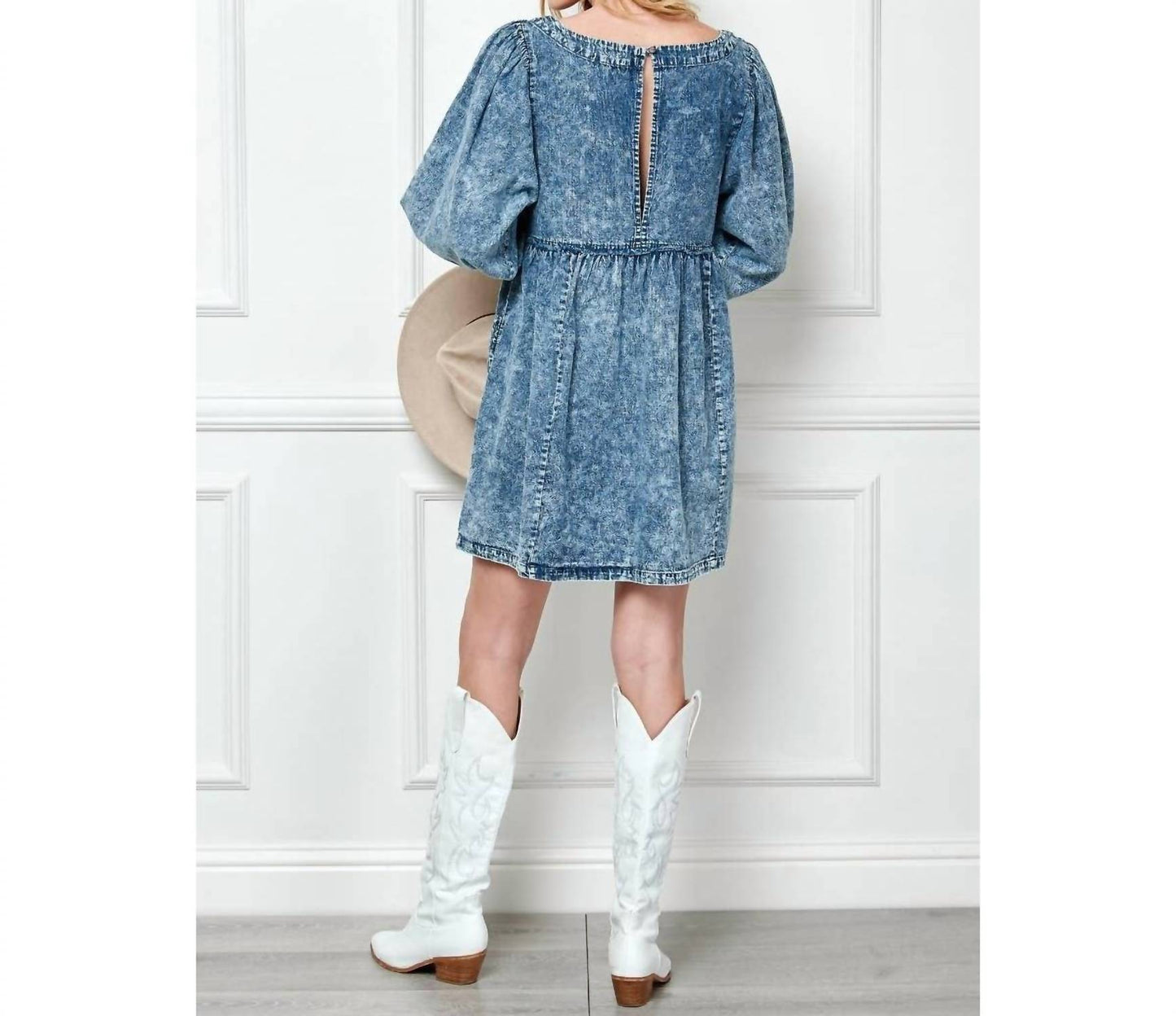 Veveret - Icewash Denim Mini Dress