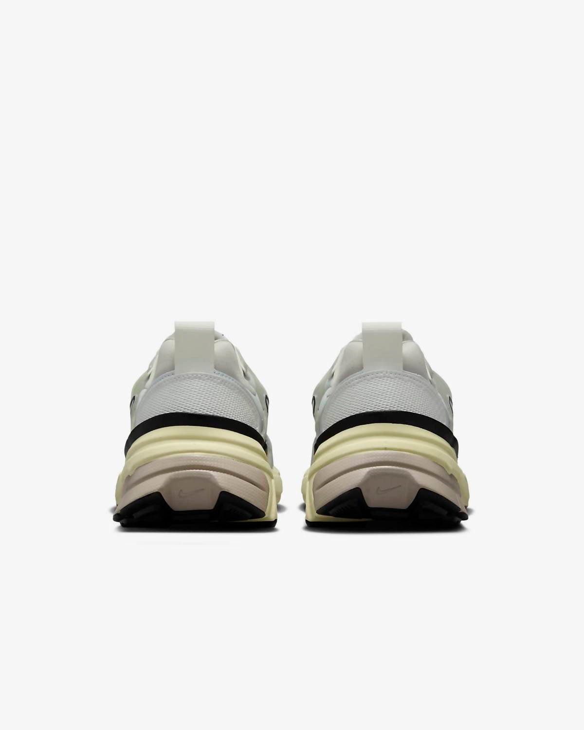 Nike - Men's V2K Run Sneaker