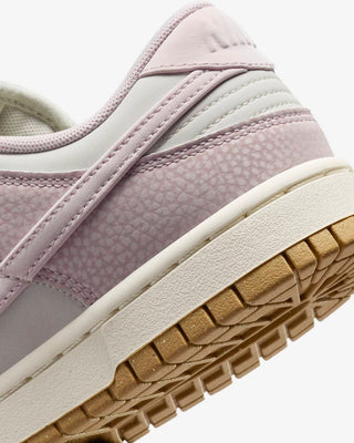 Nike - Tênis Feminino Dunk Low Premium Next Nature