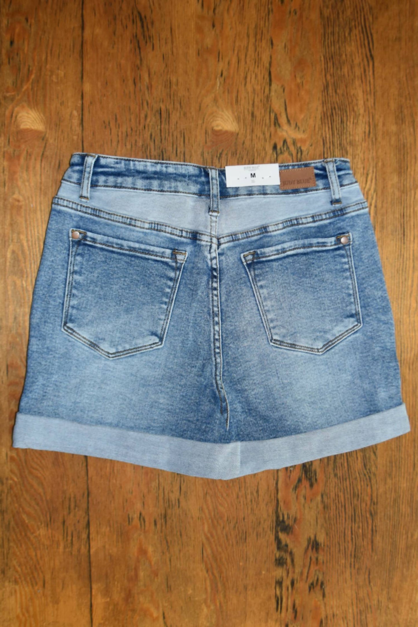 Judy Blue - 2-Tone Yoke High Rise Short