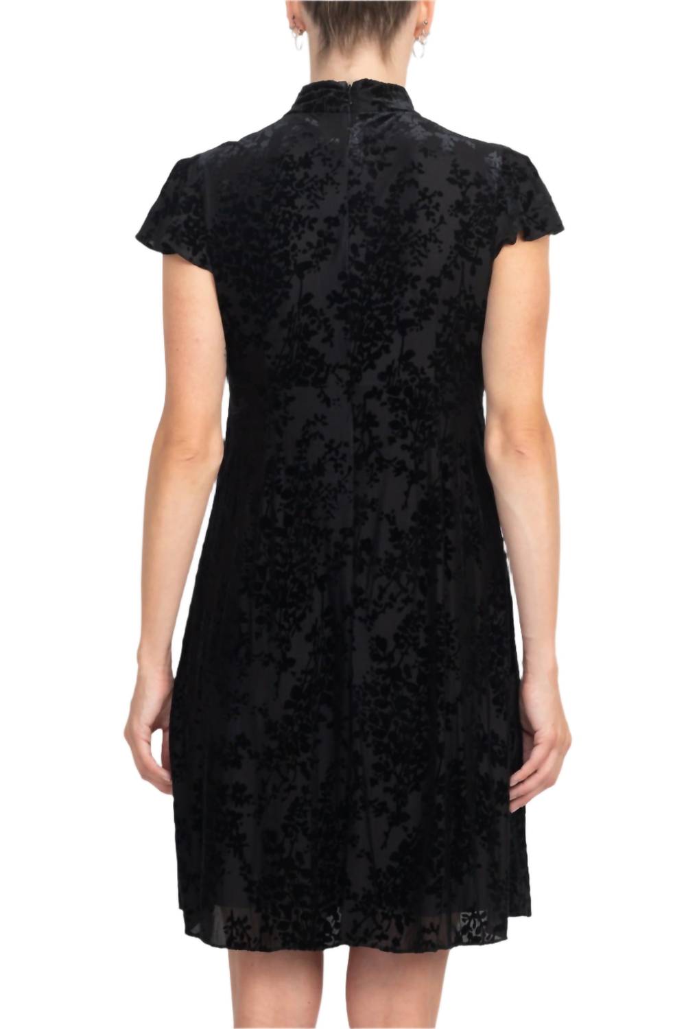 Adrianna Papell - Cap Flare Sleeves Velvet Short Dress