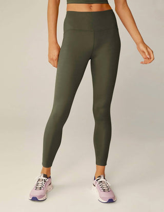 Além do Yoga - Legging Midi Powerbeyond Strive Feminina