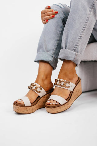 Calçados Corkys - Cunhas com Detalhe em Corrente