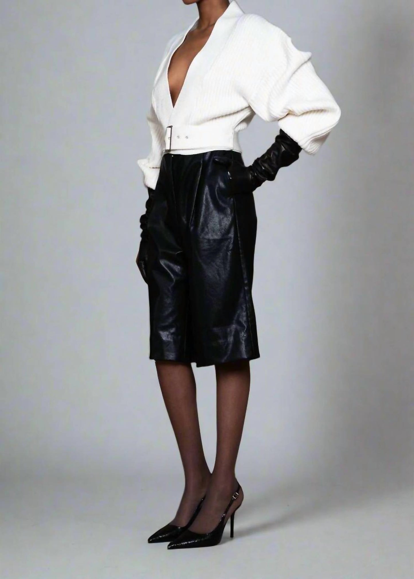Nonchalant Label - Shiloh V-neck Sweater