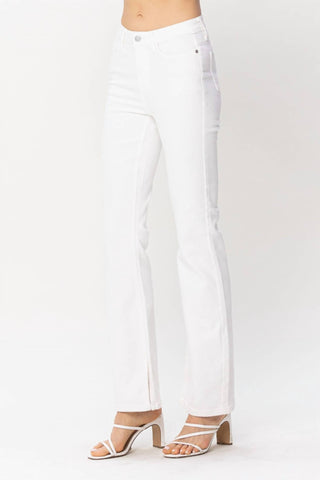 Judy Blue - Calça jeans bootcut com fenda e cintura média