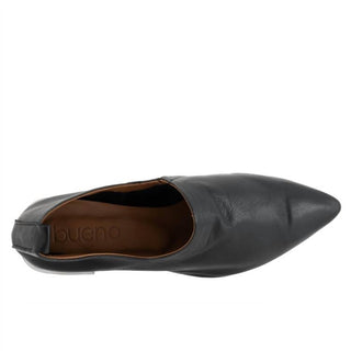 Bueno - Sapatos femininos Marley de bico fino e sem cadarço