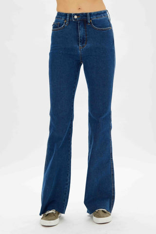 Judy Blue - Calça jeans flare com cintura alta e controle de barriga