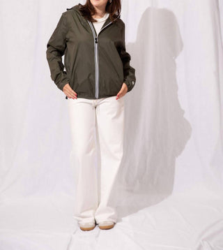 08 Lifestyle - Torba Packable Rain Jacket