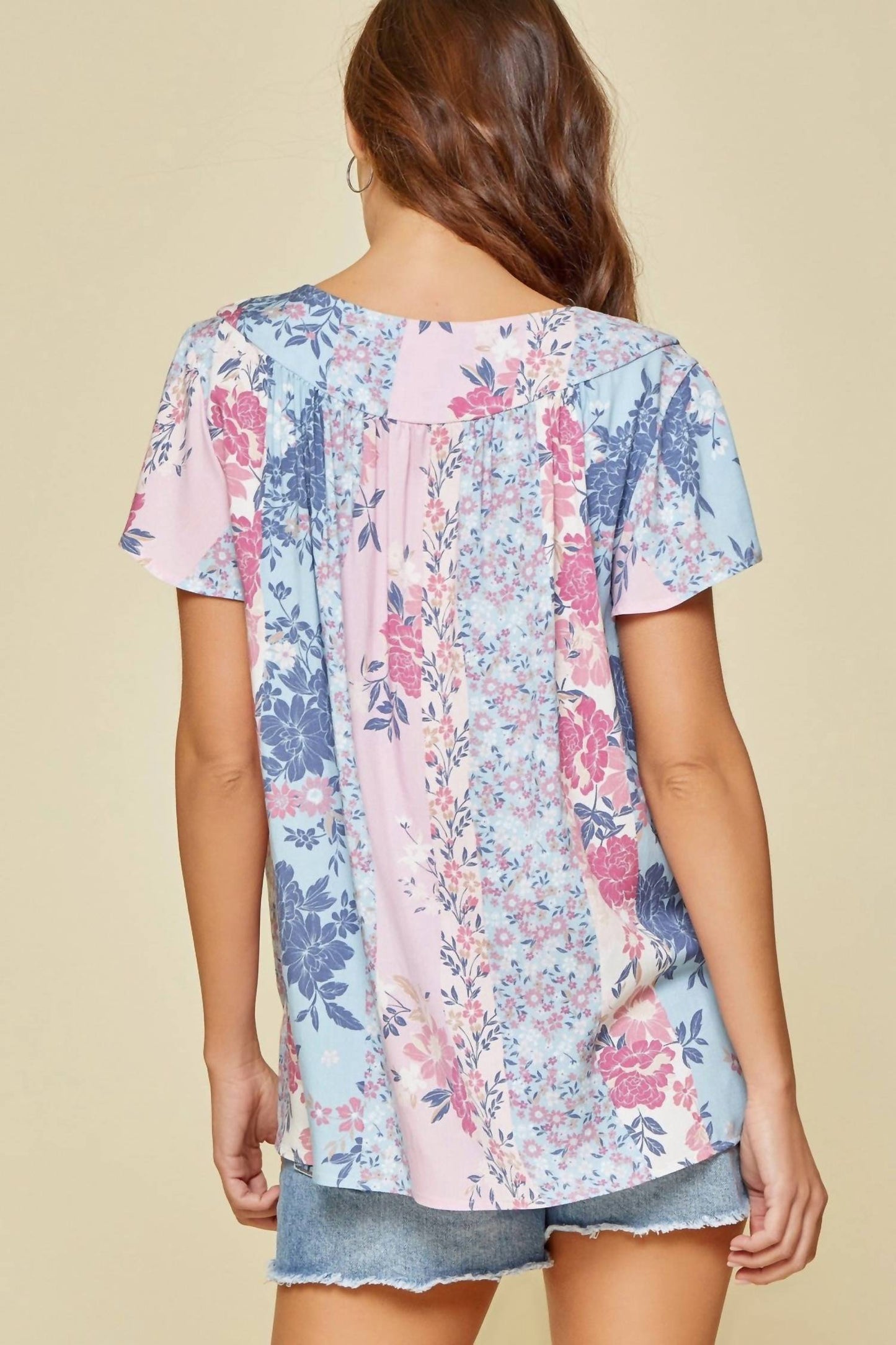 Andree By Unit - Floral Flutter Sleeve Blouse