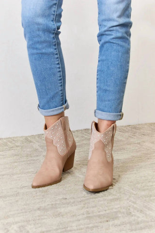 Trendsi - Women's East Lion Corp Rhinestone Ankle Cowgirl Booties