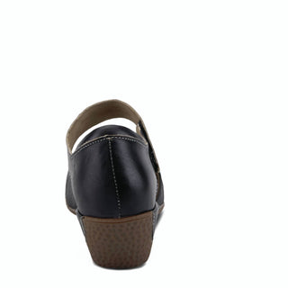 L'Artiste - Women's Gloss Mary Jane Shoes