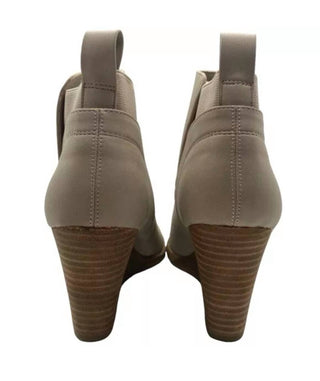 Dolce Vita - Bota feminina Gerdie de couro vegano com cunha