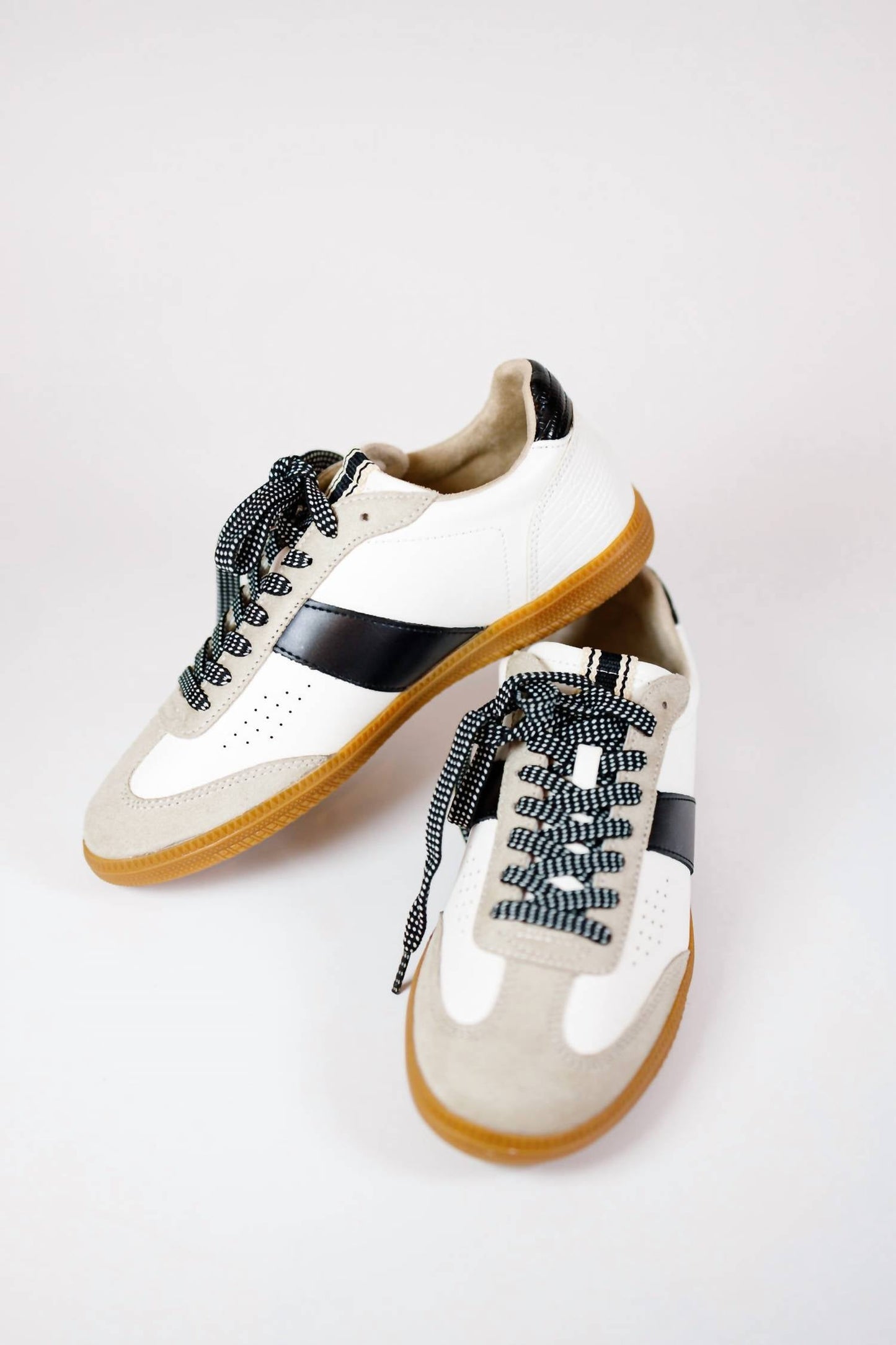 Shu Shop - Women's Sydney Sneaker