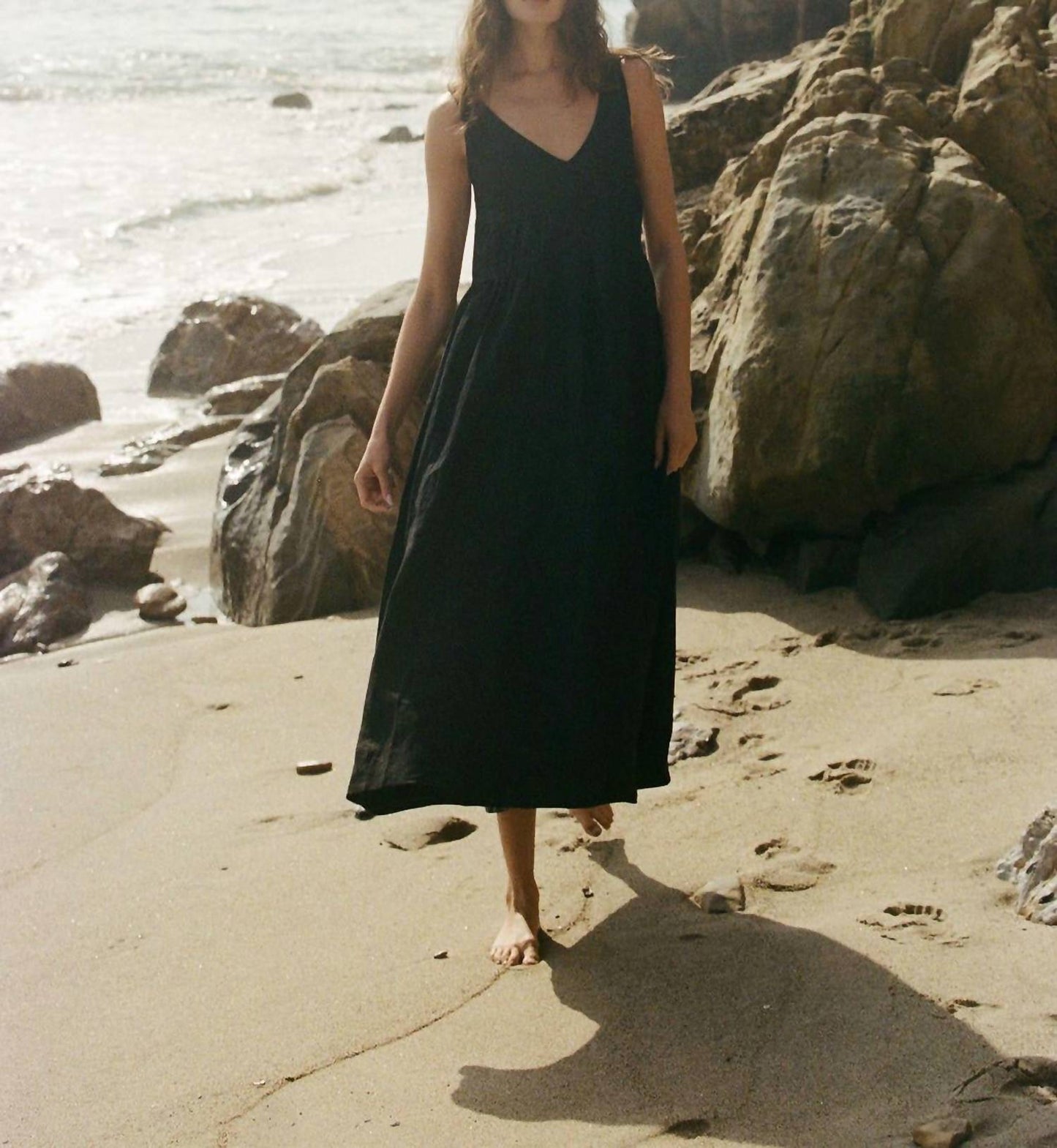 A.Ren - Eleonie Linen V-neck Sleeveless Dress