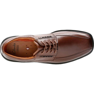 Clarks - Sapatos masculinos Un Kenneth Way