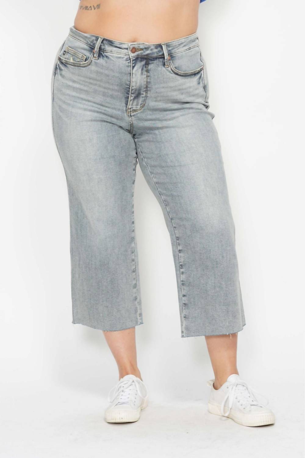 Judy Blue - Mid Rise Tummy Control Cropped Wide- Plus